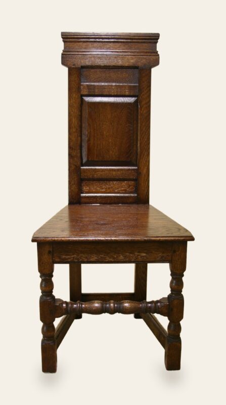 Caquatouse carver chair 526, front view — handmade by Bryn Hall in Suffolk