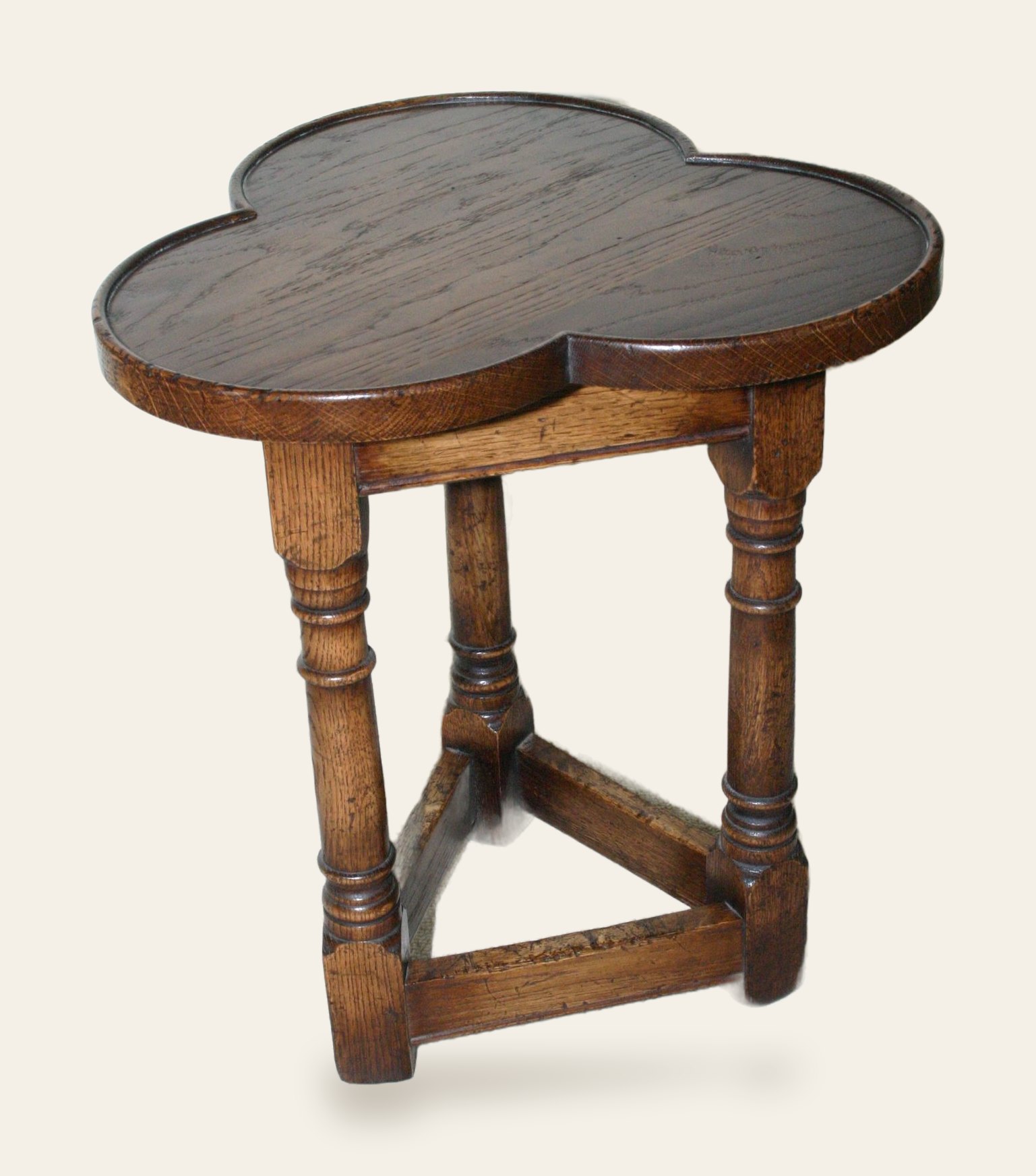Clover leaf lamp table 922, top view — handmade by Bryn Hall in Suffolk