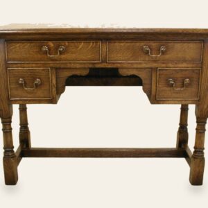 Dressing table 923 — handmade by Bryn Hall in Suffolk