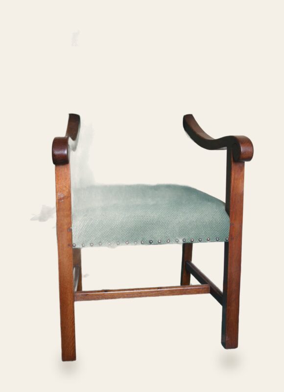 Glendale carver chair, front view — handmade by Bryn Hall in Suffolk