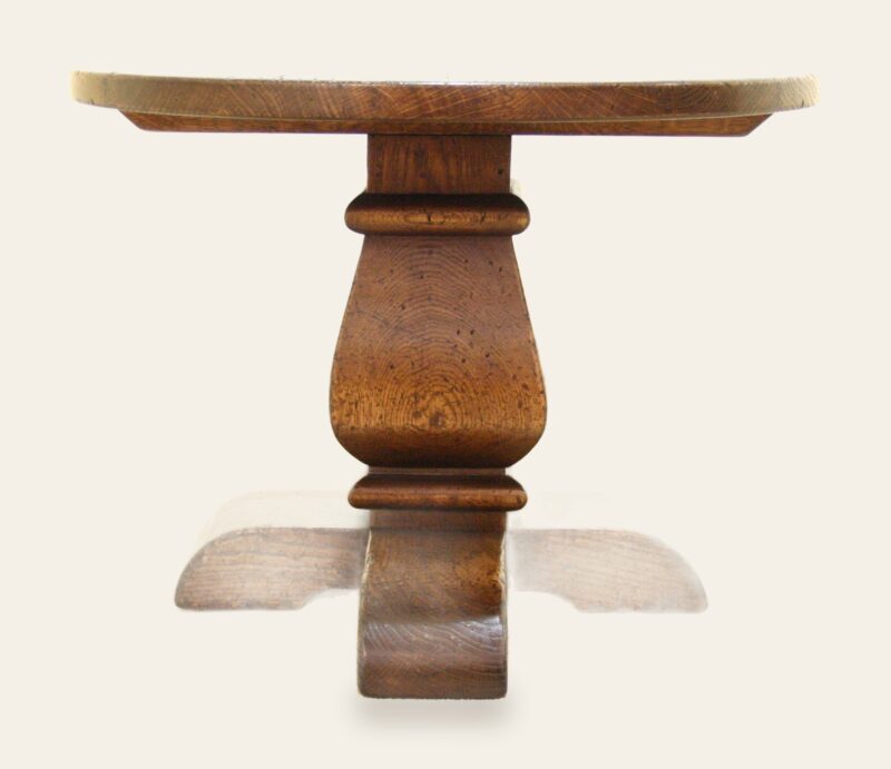 Single ban saw pedestal lamp table, view 1 — handmade by Bryn Hall in Suffolk