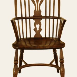 Splat back windsor, front view — handmade by Bryn Hall in Suffolk