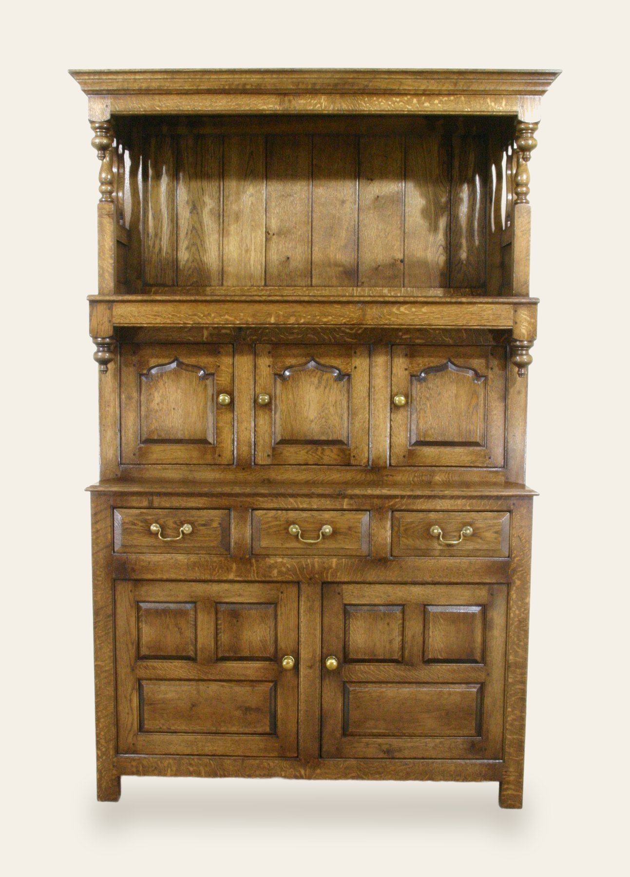 Tridan front on view — handmade by Bryn Hall in Suffolk