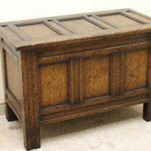 Coffer 925, corner view — handmade by Bryn Hall in Suffolk