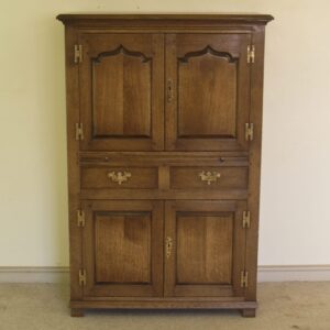 Cupboards and cabinets
